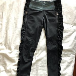 Lulu Luxtreme Running Crops w/Rushed Side Mesh